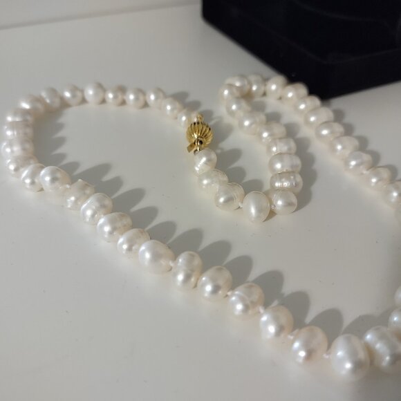 Freshwater Cultured Pearl Necklace - Picture 1 of 4
